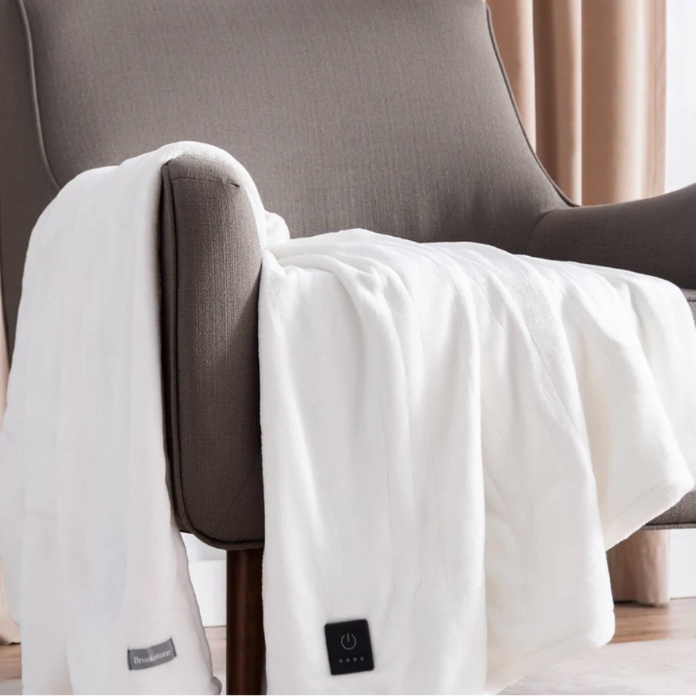 Brookstone Cozy Heated Plush Throw in White